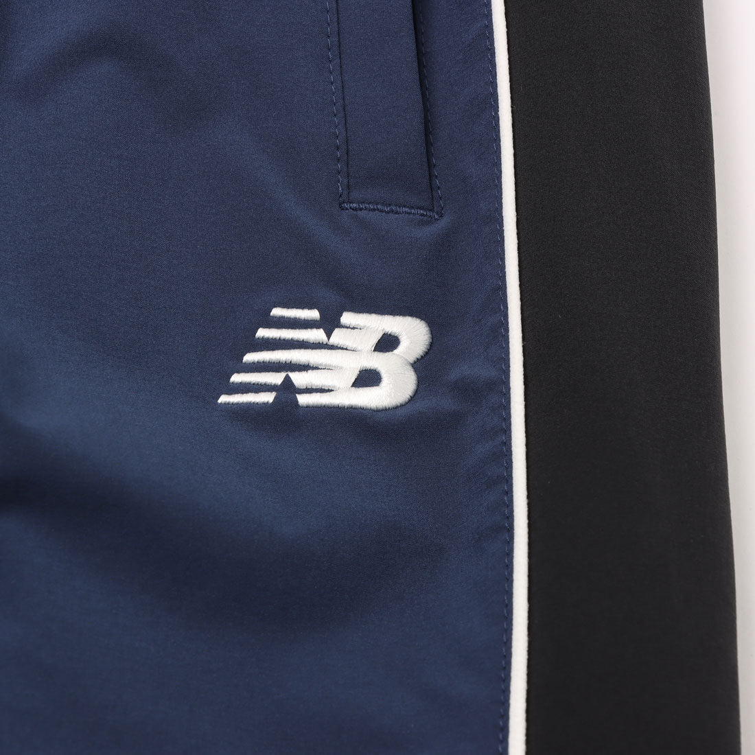 ニューバランス New Balance キッズ 子供 ジャージ ズボン Brushed Tricot Lined Woven Track Jogger YP53173 （ネイビー） ネイビー