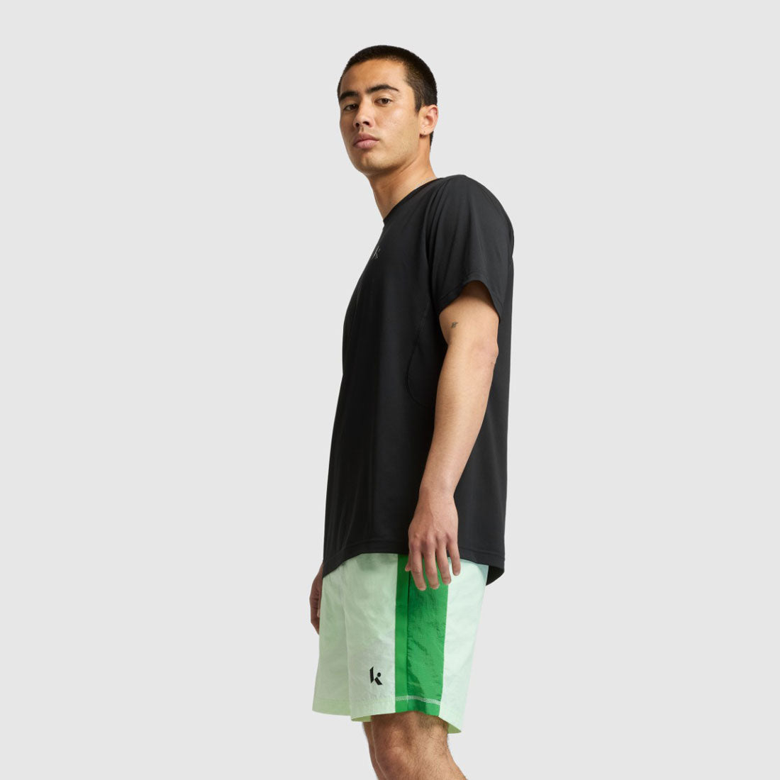 ニューバランス New Balance クラッチ メッシュ パフォーマンスTシャツ（Klutch Men's Mesh Performance T-Shirt） （Black） Black