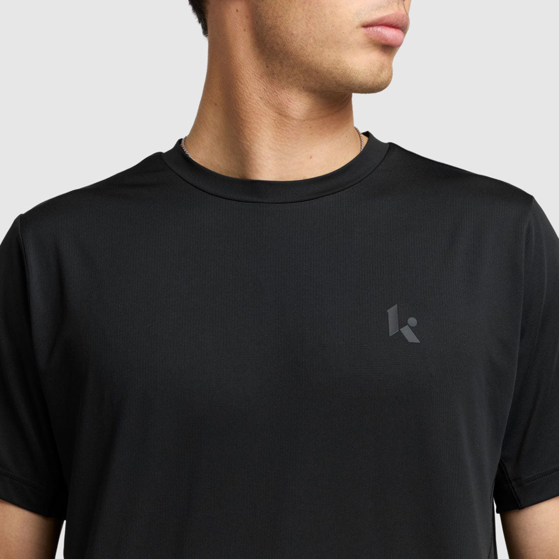 ニューバランス New Balance クラッチ メッシュ パフォーマンスTシャツ（Klutch Men's Mesh Performance T-Shirt） （Black） Black