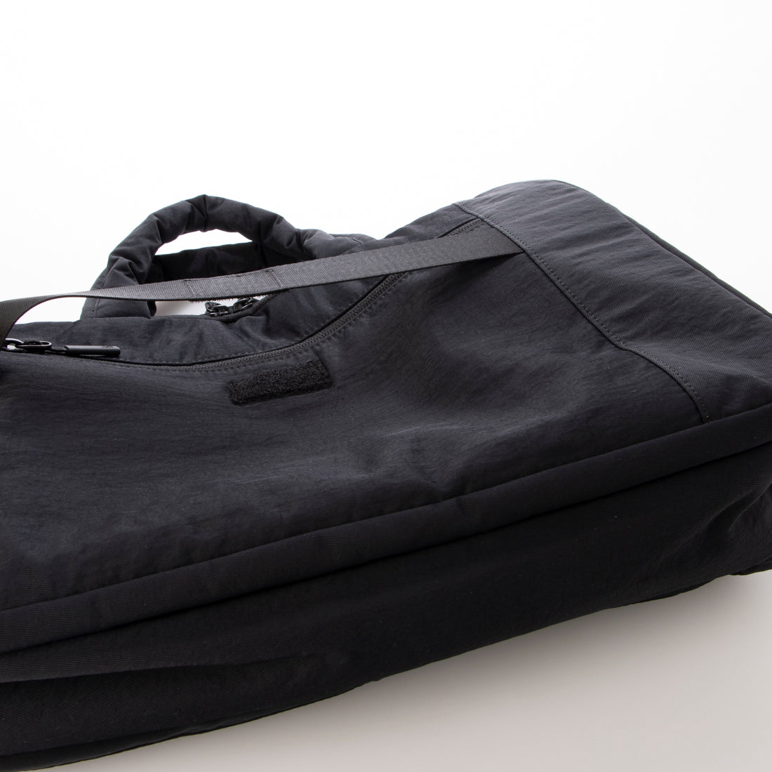 ニューバランス New Balance THE TRACK BRIEF TOTE CROSS BAG トラック ブリーフ トート ショルダー バッグ （ブラック） ブラック