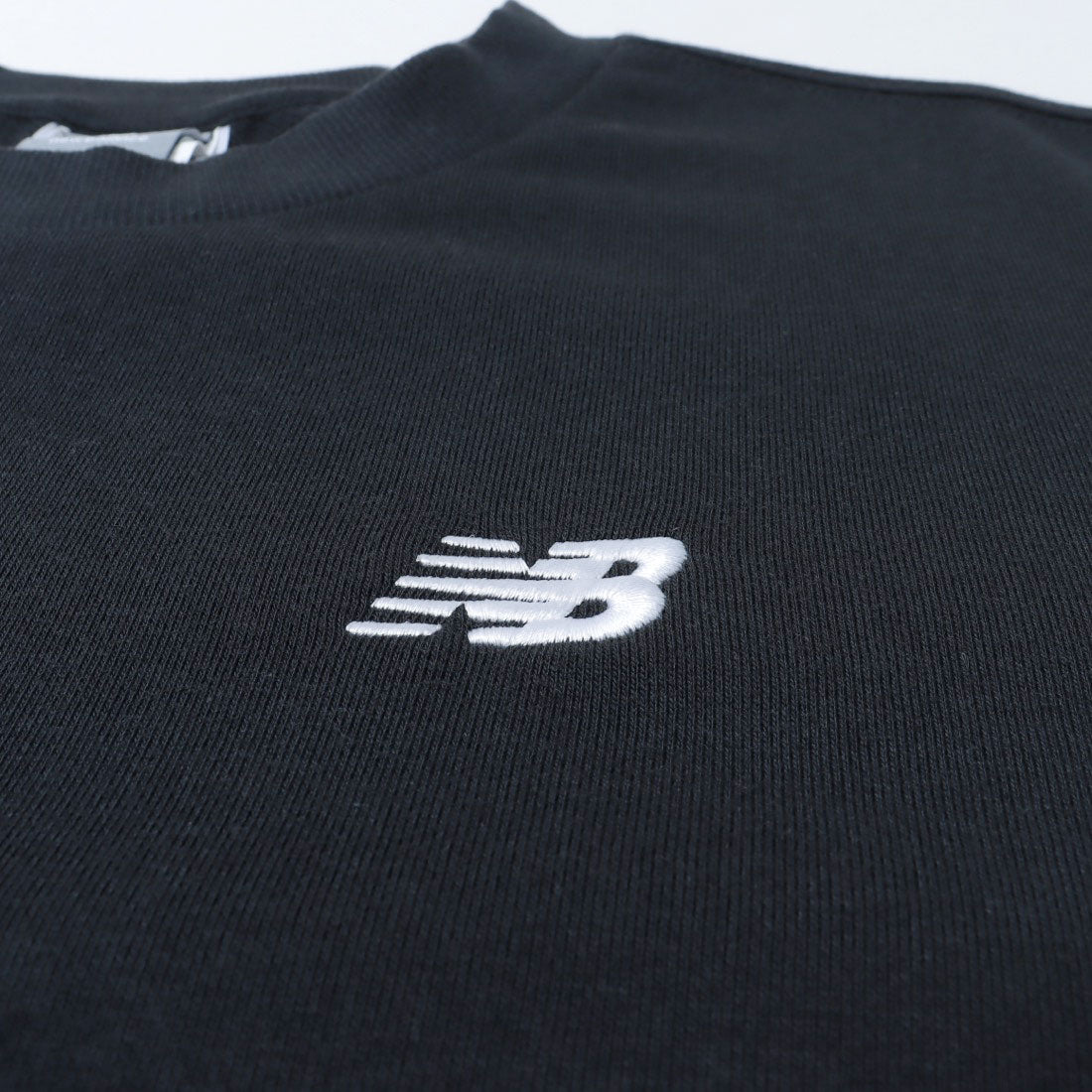 ニューバランス New Balance SMALL LOGO HOODIE ロゴ フーディー パーカー (SEMI-OVER FIT) （ブラック） ブラック
