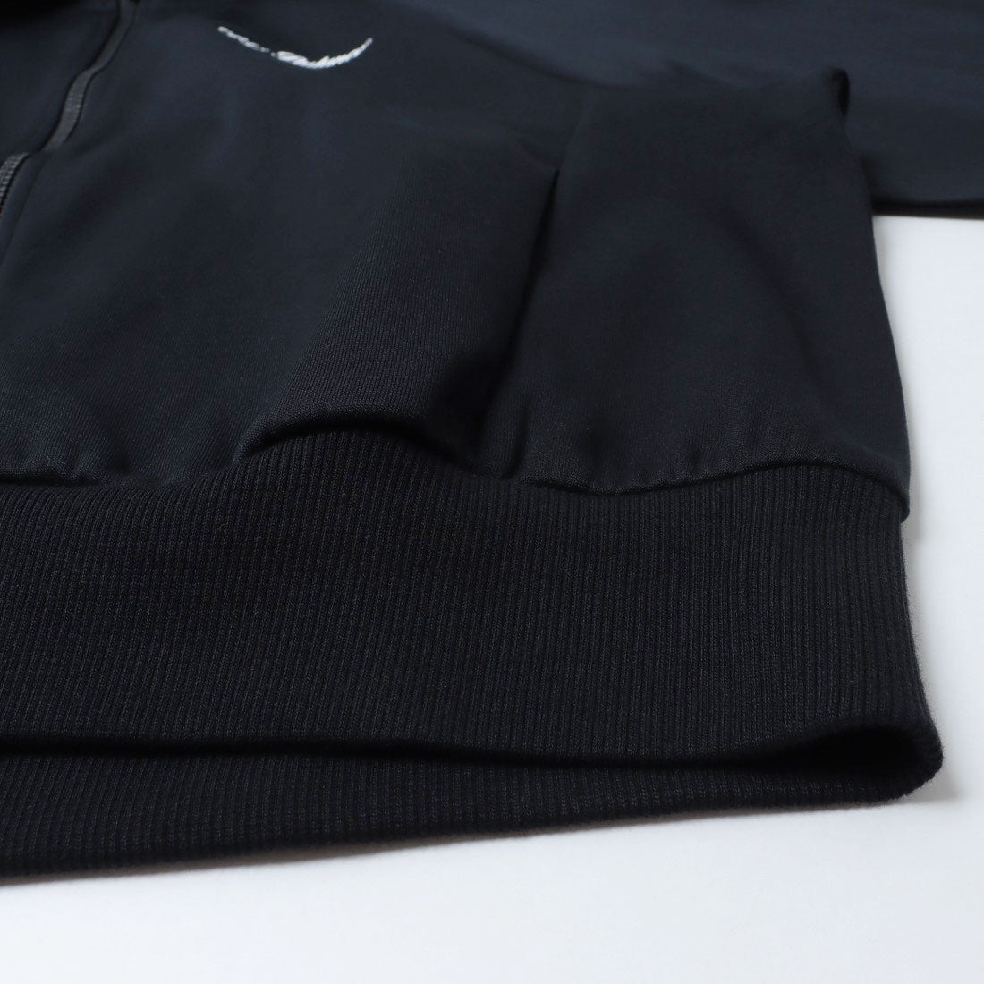 ニューバランス New Balance Signature collar two way zip up スウェット ジャージ ジャケット (SEMI-OVER FIT) （ブラック） ブラック