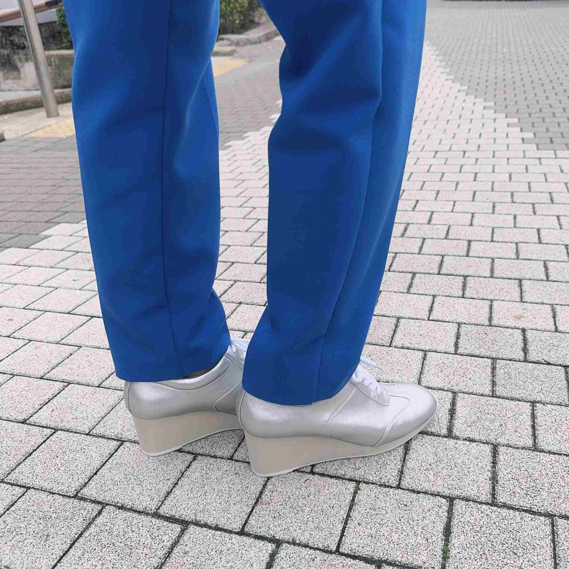 ノイエ ザ マーケット NEUE THE MARKET スクエアトゥウェッジヒールスニーカー