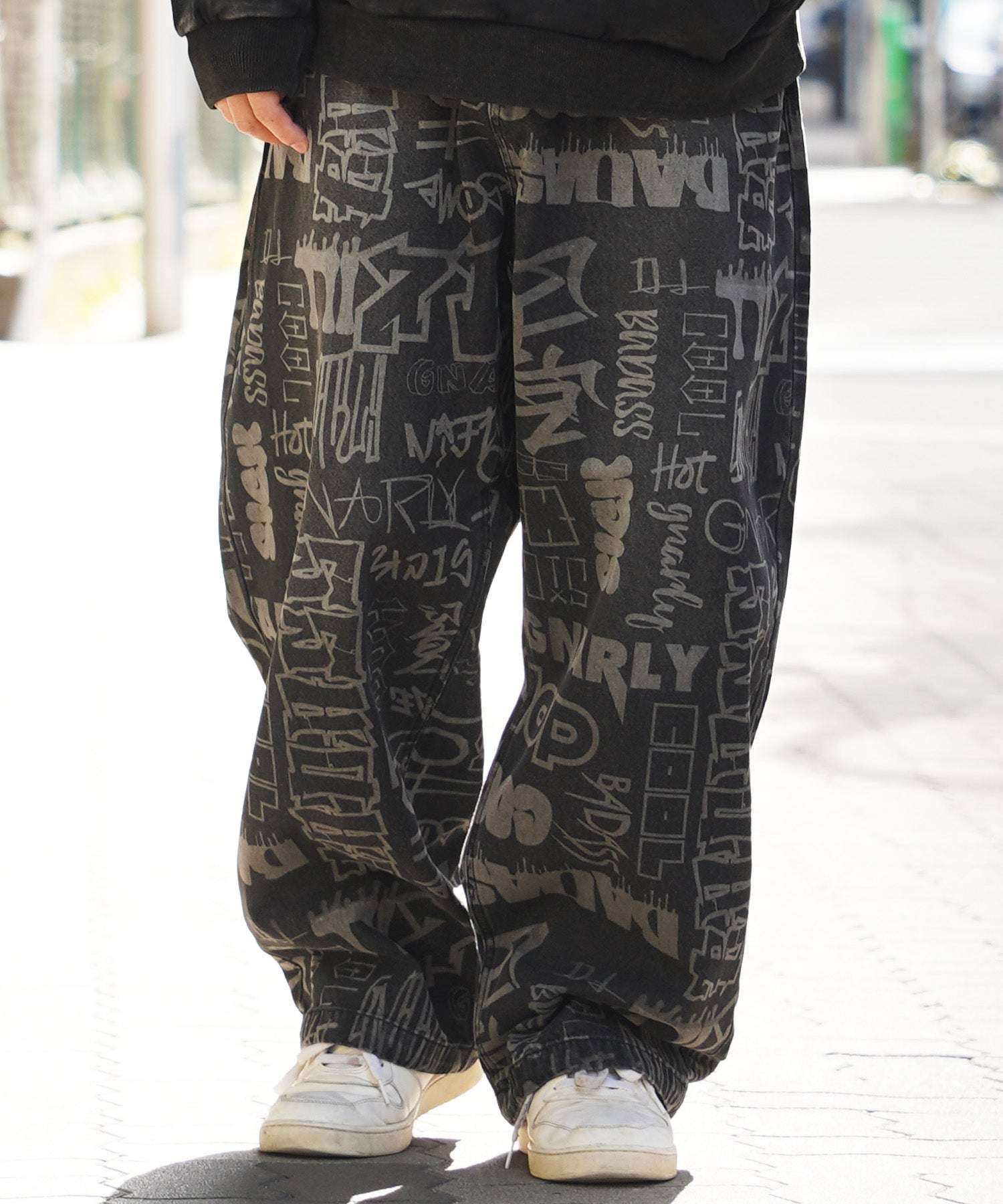 One Fork Closing 1111clothing ◇Graffiti Art Wide Denim Pants