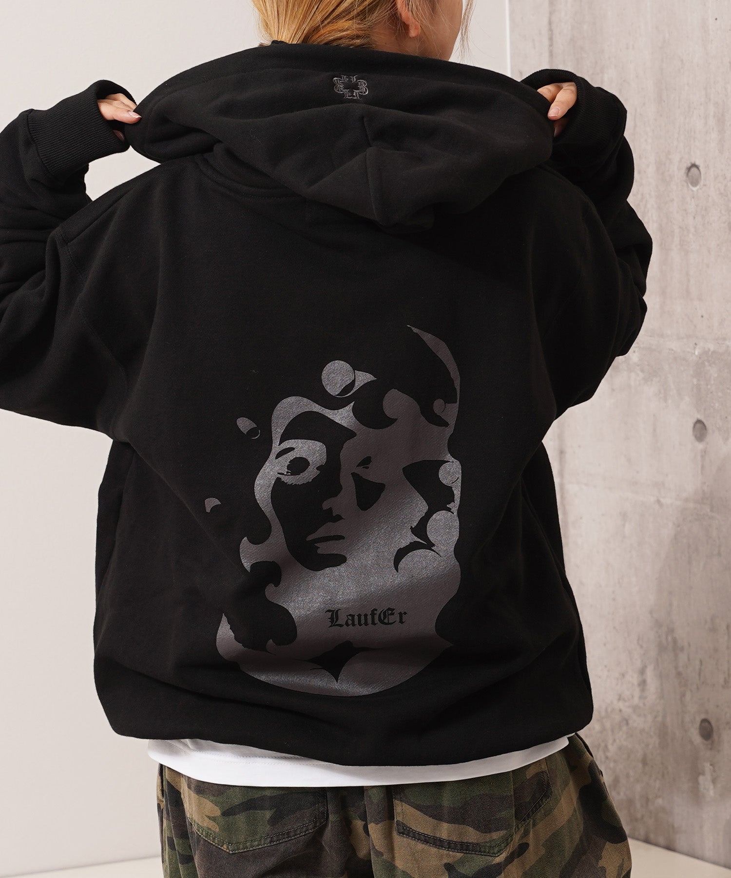 ワンフォークロージング 1111clothing アブストラクト フェイス ZIPパーカー （BLACK） BLACK