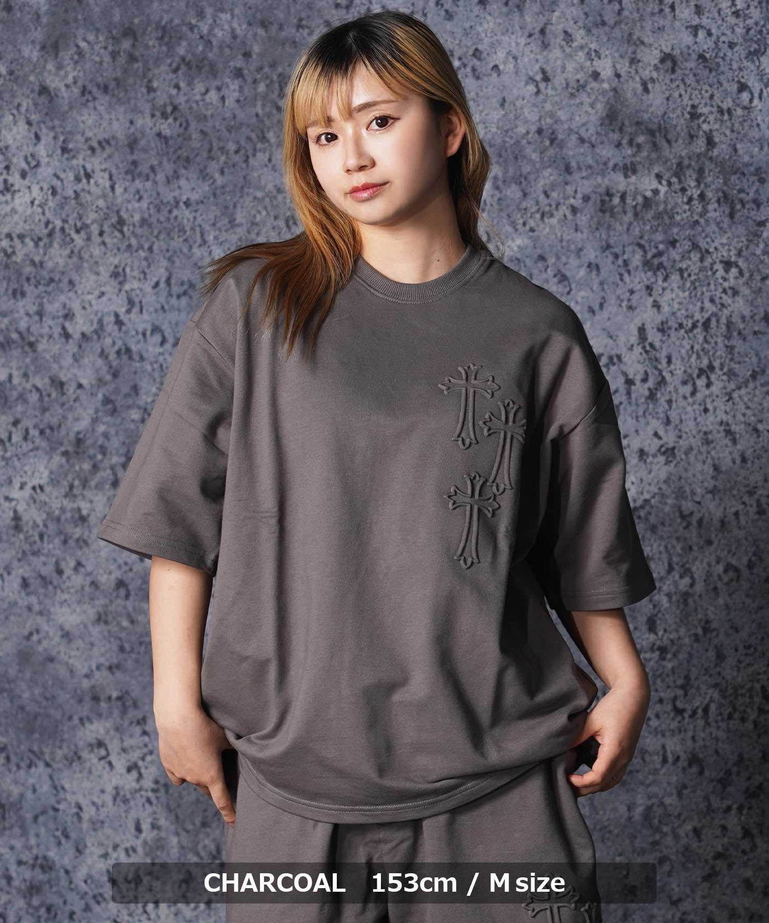 ワンフォークロージング 1111clothing クロスエンボス スウェットTシャツ （CHARCOAL） CHARCOAL