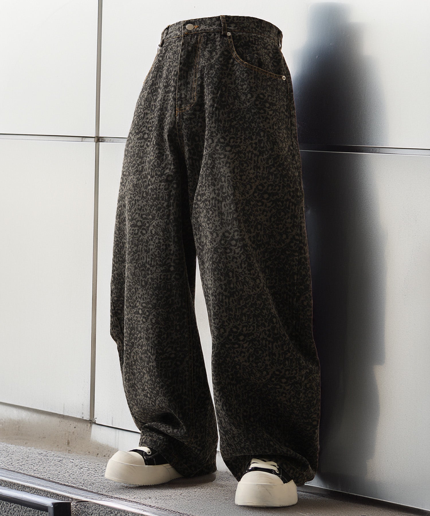 ワンフォークロージング 1111clothing レオパード デニムカーブパンツ （BLACK） BLACK