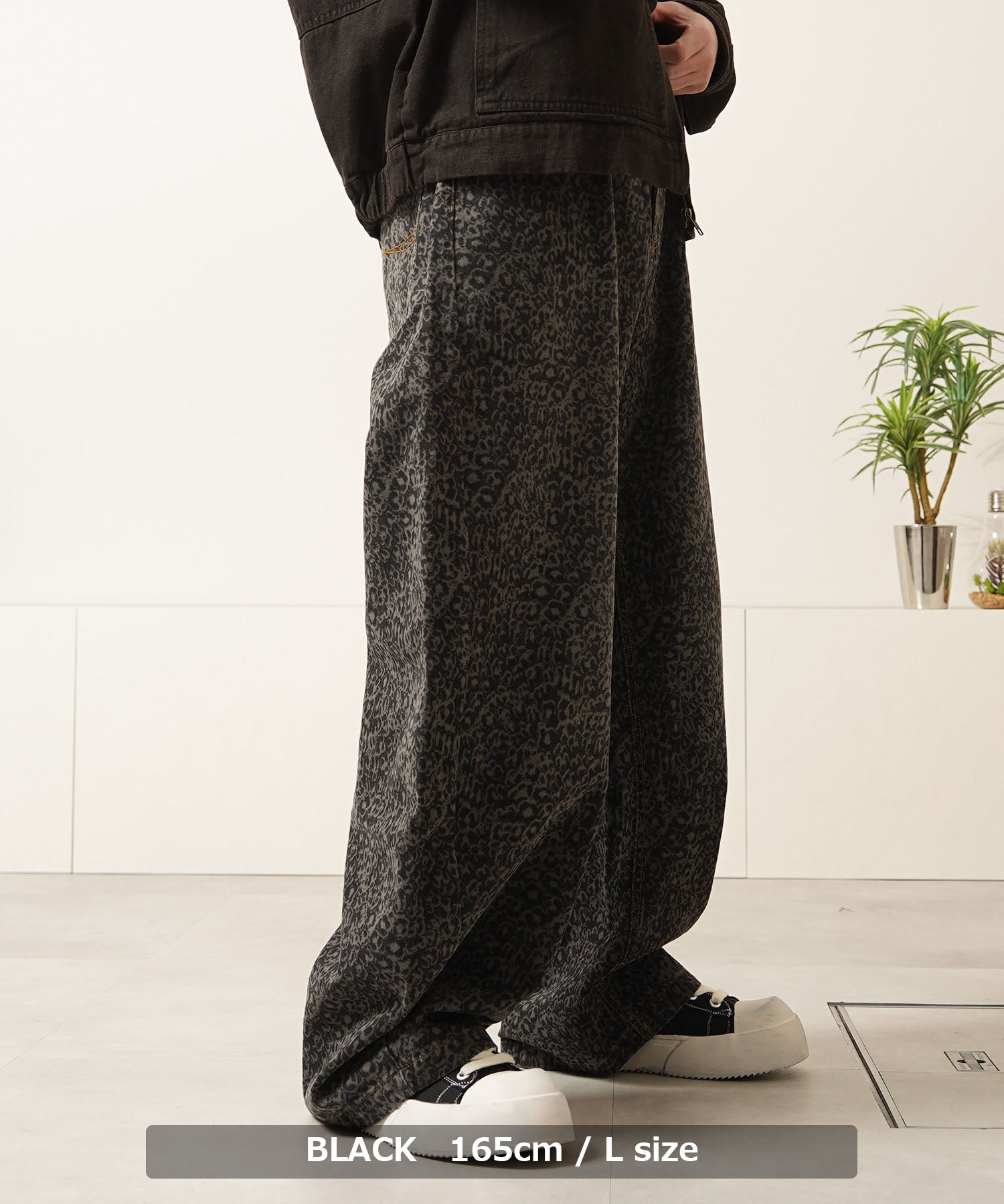 ワンフォークロージング 1111clothing レオパード デニムカーブパンツ （BLACK） BLACK
