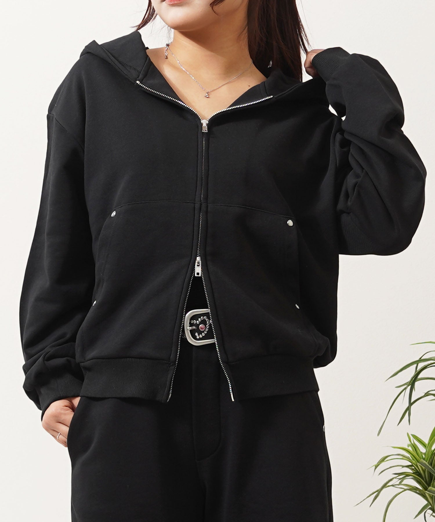 ワンフォークロージング 1111clothing 【N.W.T】スタッズ ダブルジップパーカー / セットアップ対応 （BLACK） BLACK