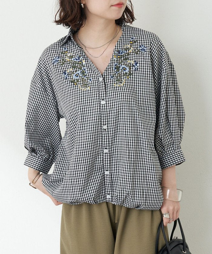 ナイスクラップ NICE CLAUP 人気シリーズ、タケノコタック胸刺繍ブラウス （GBE） GBE