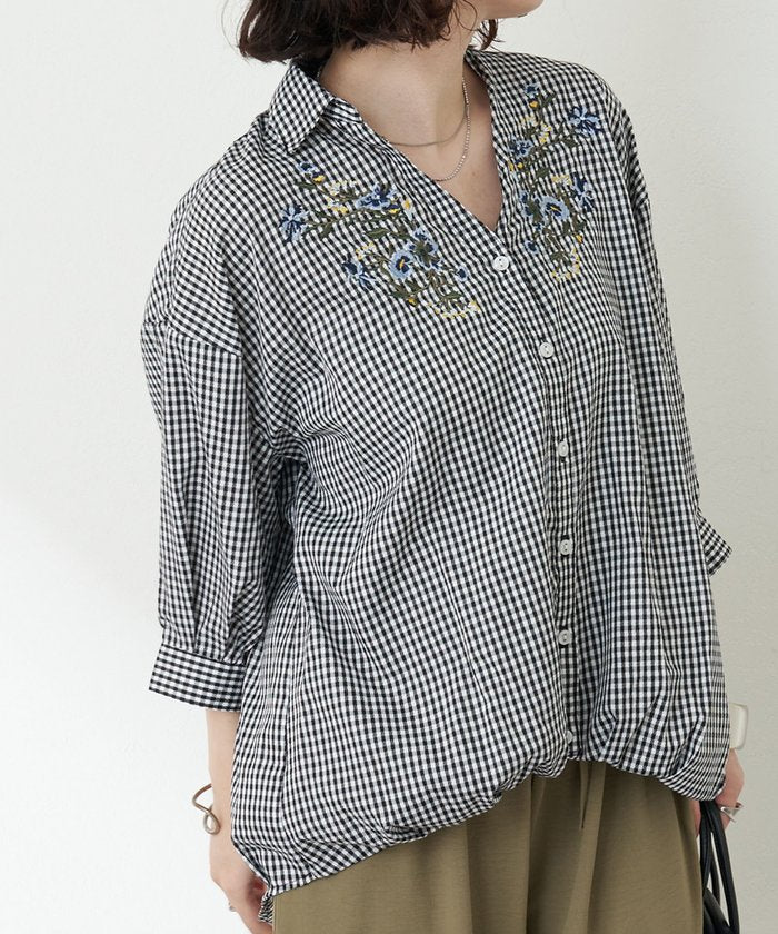 ナイスクラップ NICE CLAUP 人気シリーズ、タケノコタック胸刺繍ブラウス （GBE） GBE