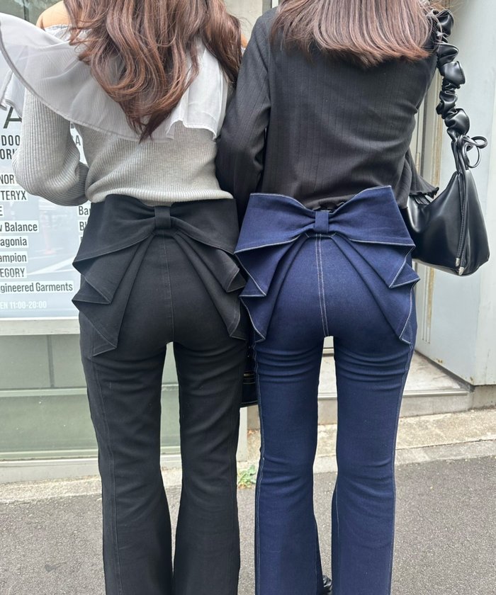 ナイスクラップ NICE CLAUP 【後ろ姿まで可愛い】リボンデニムフレアパンツ （BL） BL