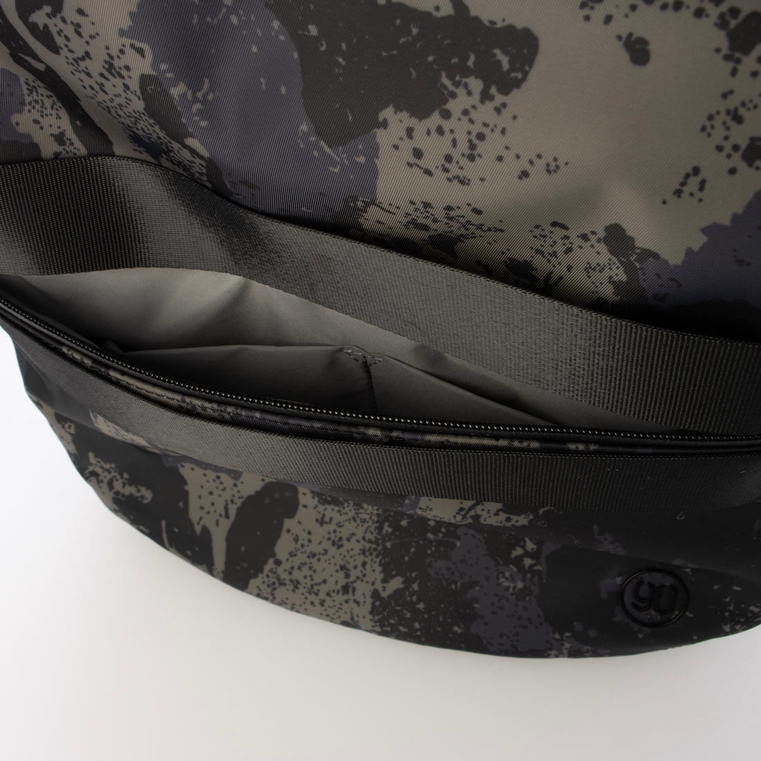 ナインティゴー NINETYGO リュック バックパック デイパック メンズ レディース NINETYGO 通勤 通学 お出かけ 大容量 キャリーオン 15.6インチPC 撥水加工 OT01 （カモフラージュ柄） カモフラージュ柄