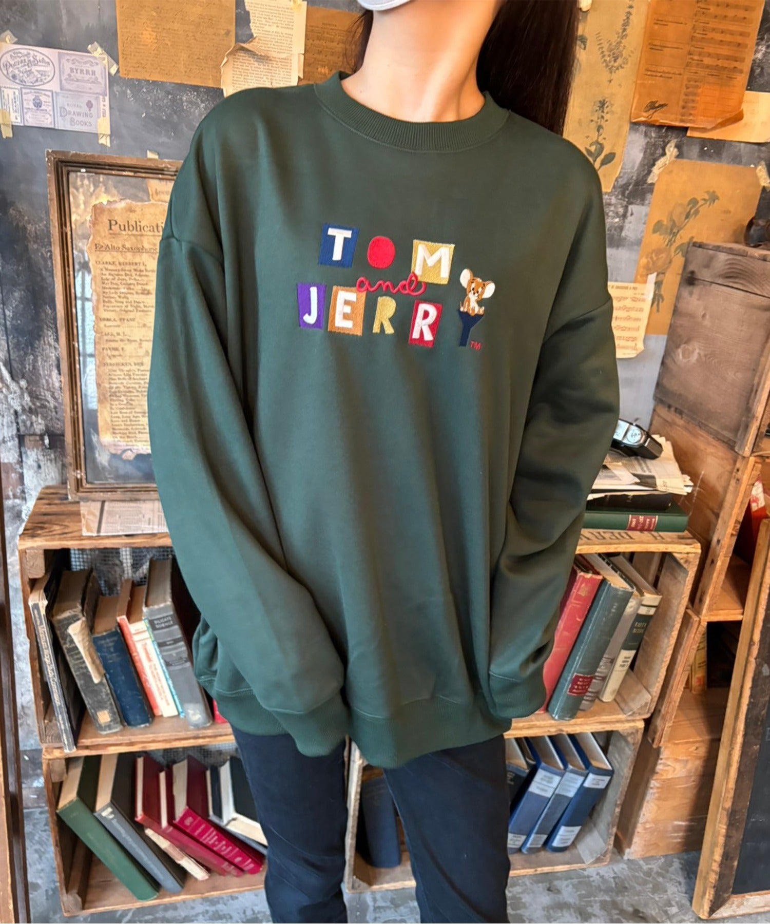 ALLWAY GOOD TIME NEW BASIC STORE 【TOM & JERRY】 Mochiri Ura Shaggy Embroidered BIG Crew Trainer
