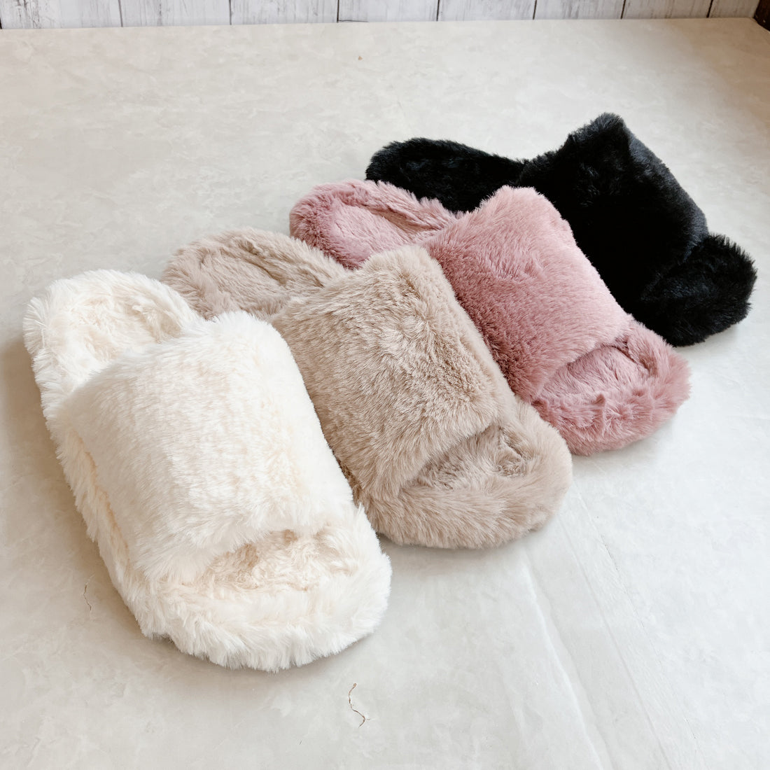 Noubel Voug Relax Fluffy Slider Sandals