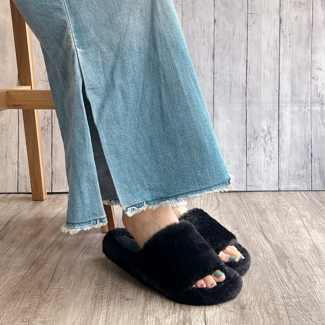 Noubel Voug Relax Fluffy Slider Sandals