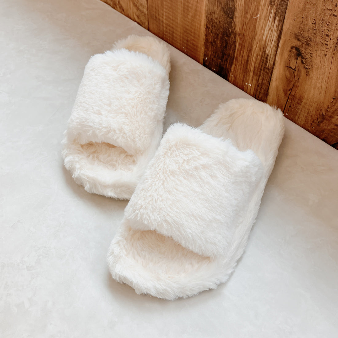 Noubel Voug Relax Fluffy Slider Sandals