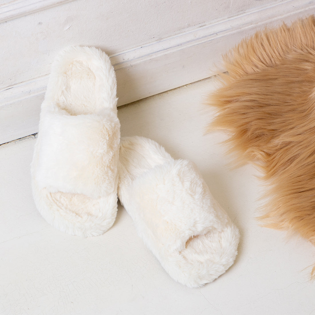 Noubel Voug Relax Fluffy Slider Sandals