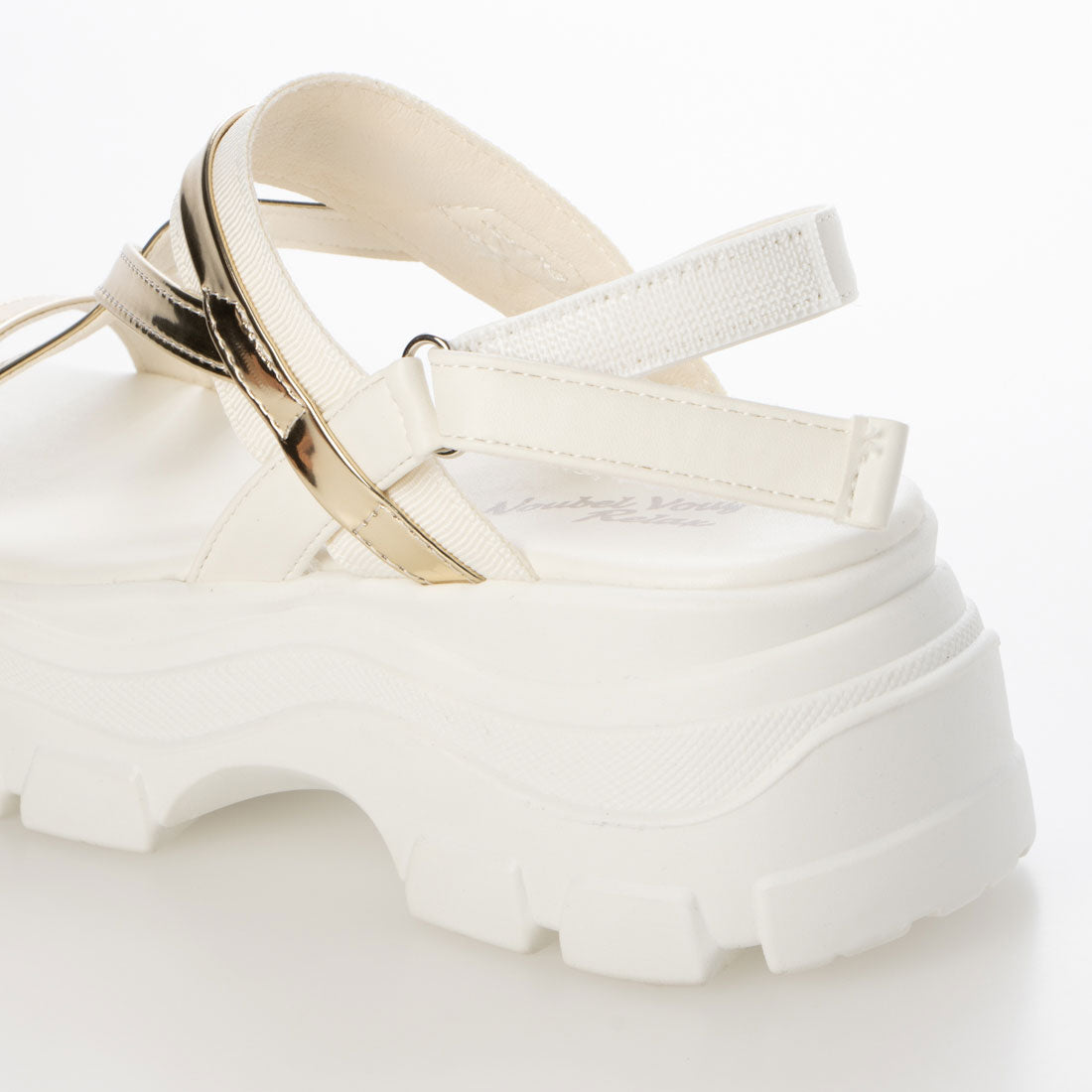 ヌーベル ヴォーグ リラックス Noubel Voug Relax ゴールドストラップボリュームソールスポーツサンダル （ホワイト） ホワイト