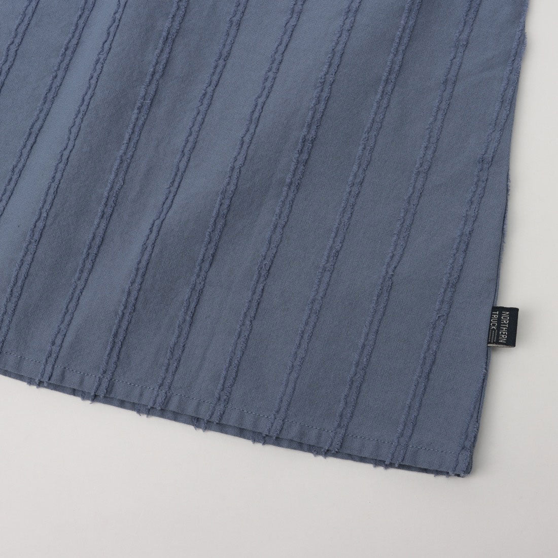 ノーザントラック NORTHERN TRUCK ネックギャザープルオーバー （BLUE） BLUE