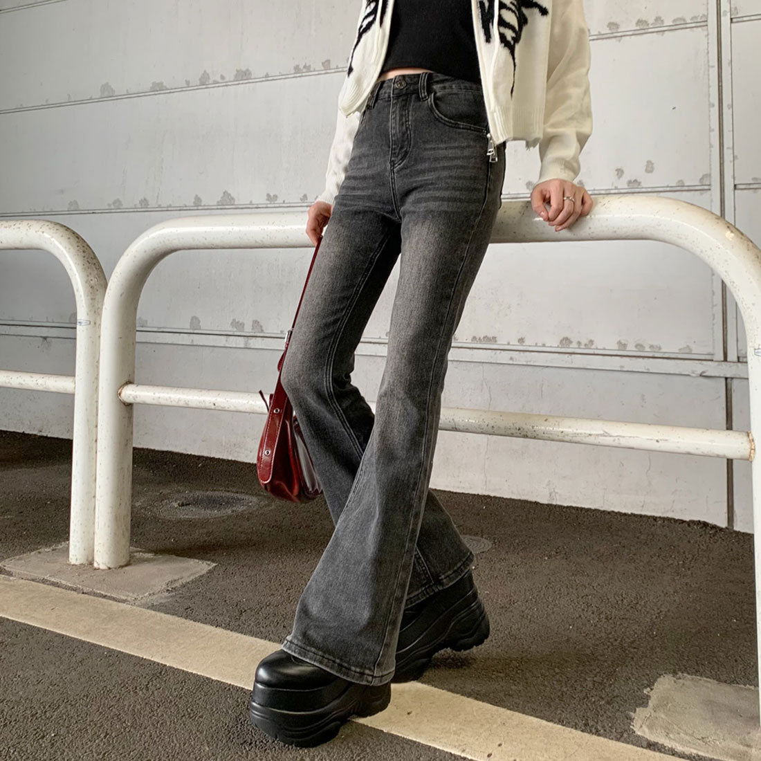 ノンヘッジ non-hedge デニムフレアパンツ,グレー