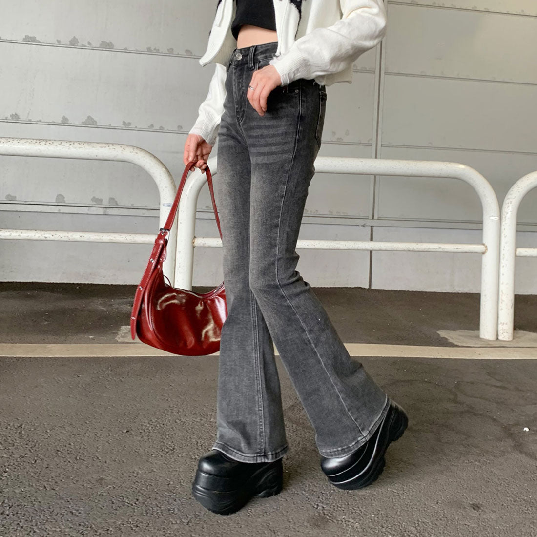 ノンヘッジ non-hedge デニムフレアパンツ