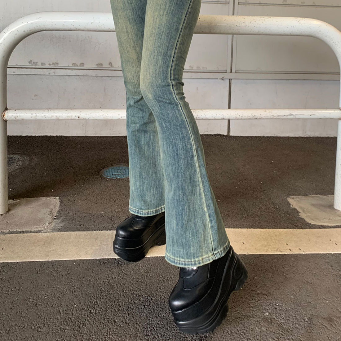 ノンヘッジ non-hedge デニムフレアパンツ