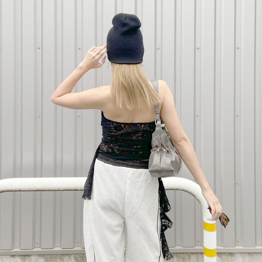 ノンヘッジ non-hedge レースベアアシメトップス （アイボリー） アイボリー