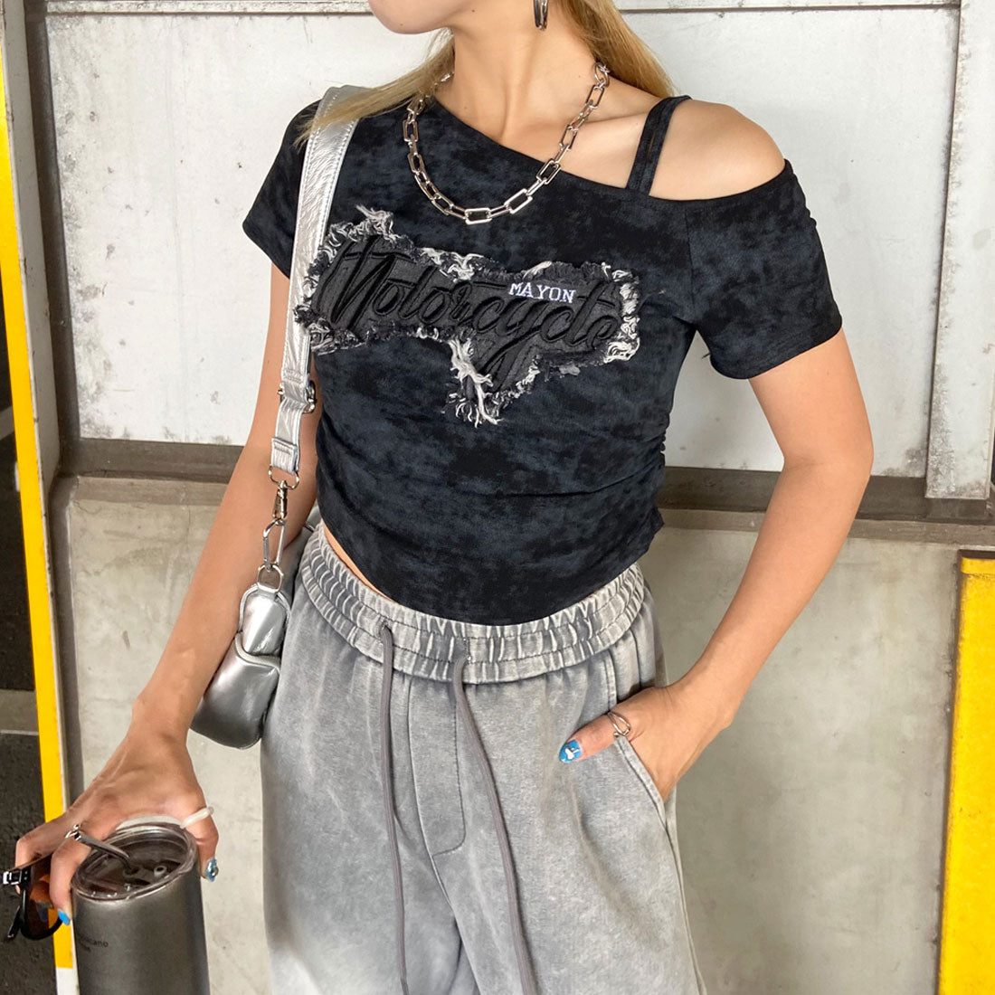 ノンヘッジ non-hedge デニムロゴワンショルダーTシャツ （ブラック） ブラック