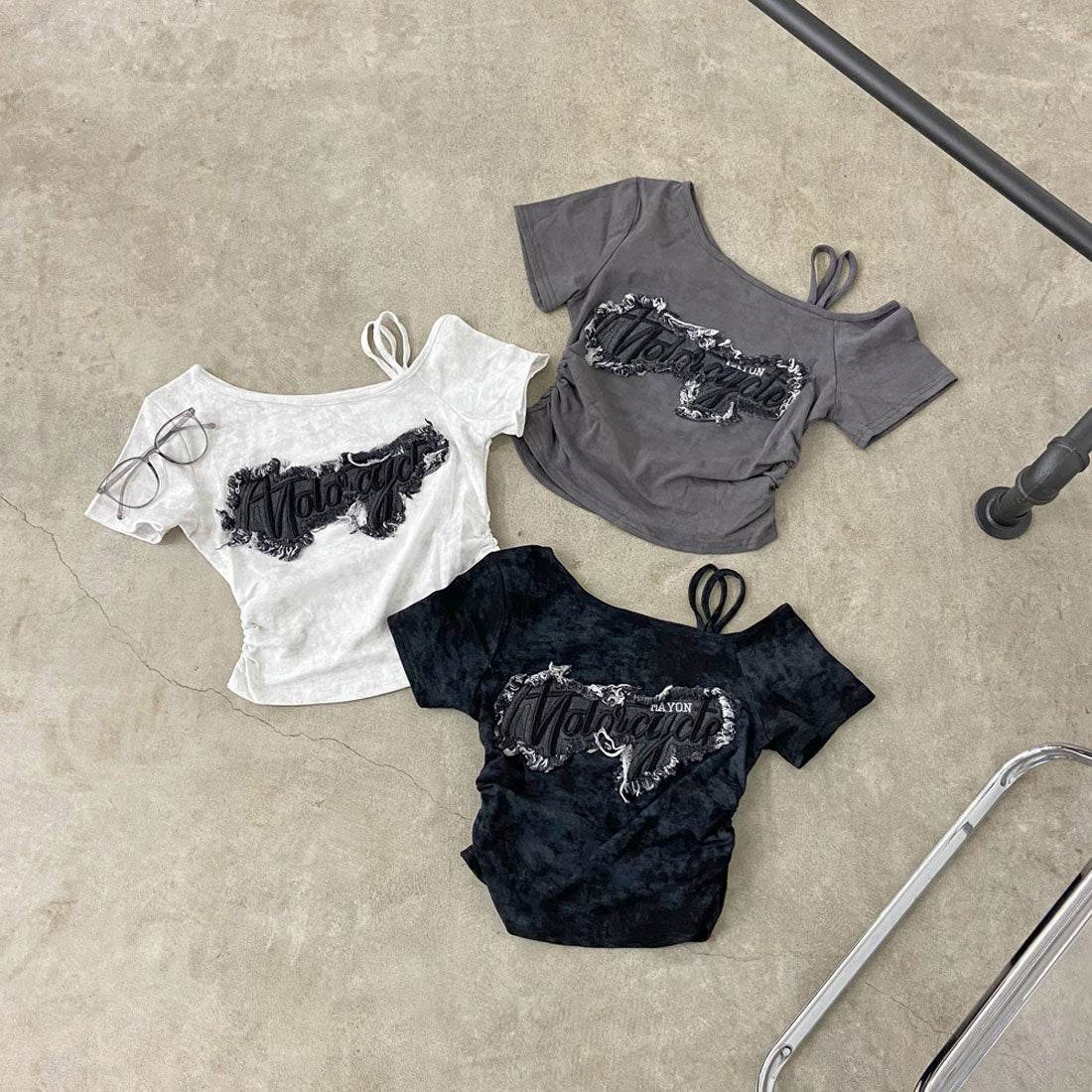 ノンヘッジ non-hedge デニムロゴワンショルダーTシャツ （ブラック） ブラック
