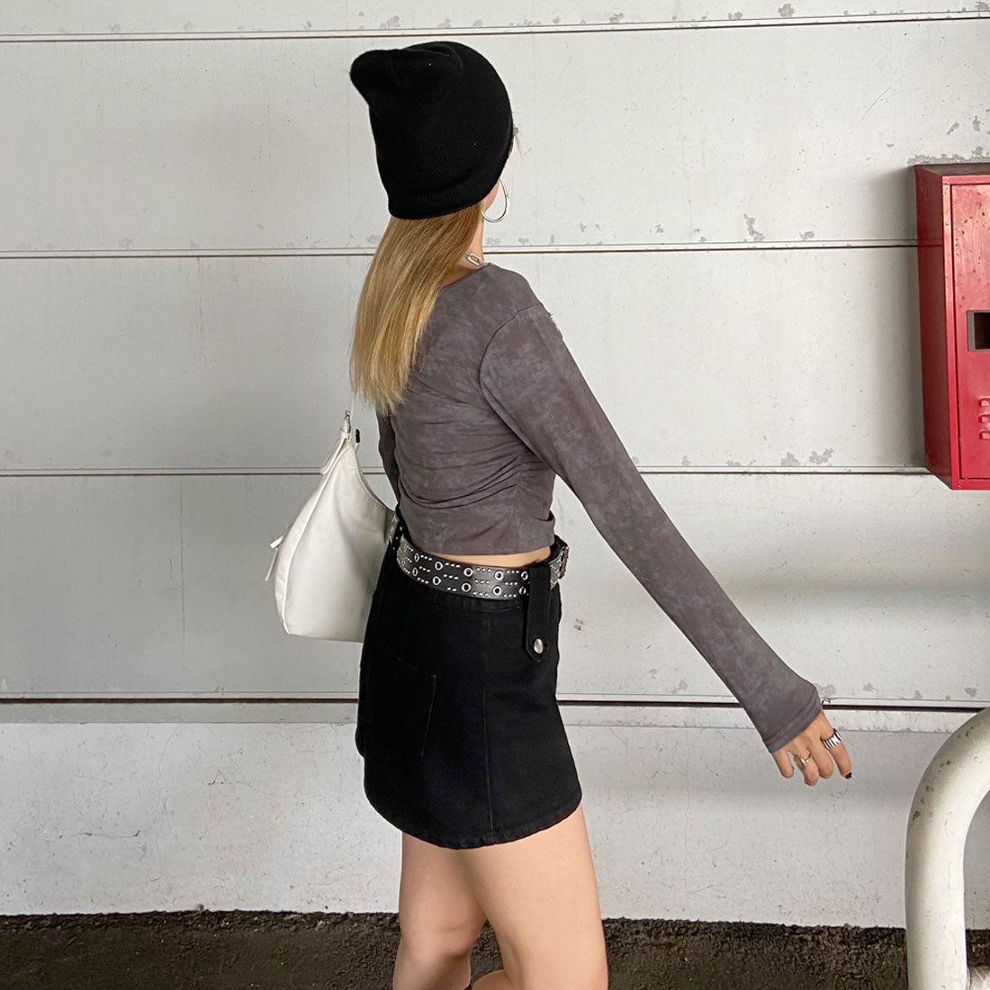 ノンヘッジ non-hedge デニムロゴワンショルダーTシャツ （ブラック） ブラック