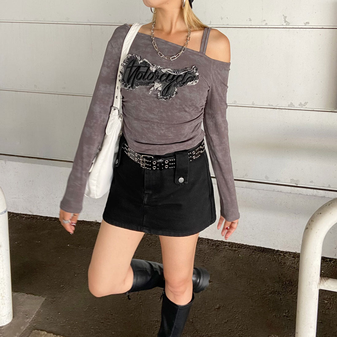 ノンヘッジ non-hedge デニムロゴワンショルダーTシャツ （ブラック） ブラック