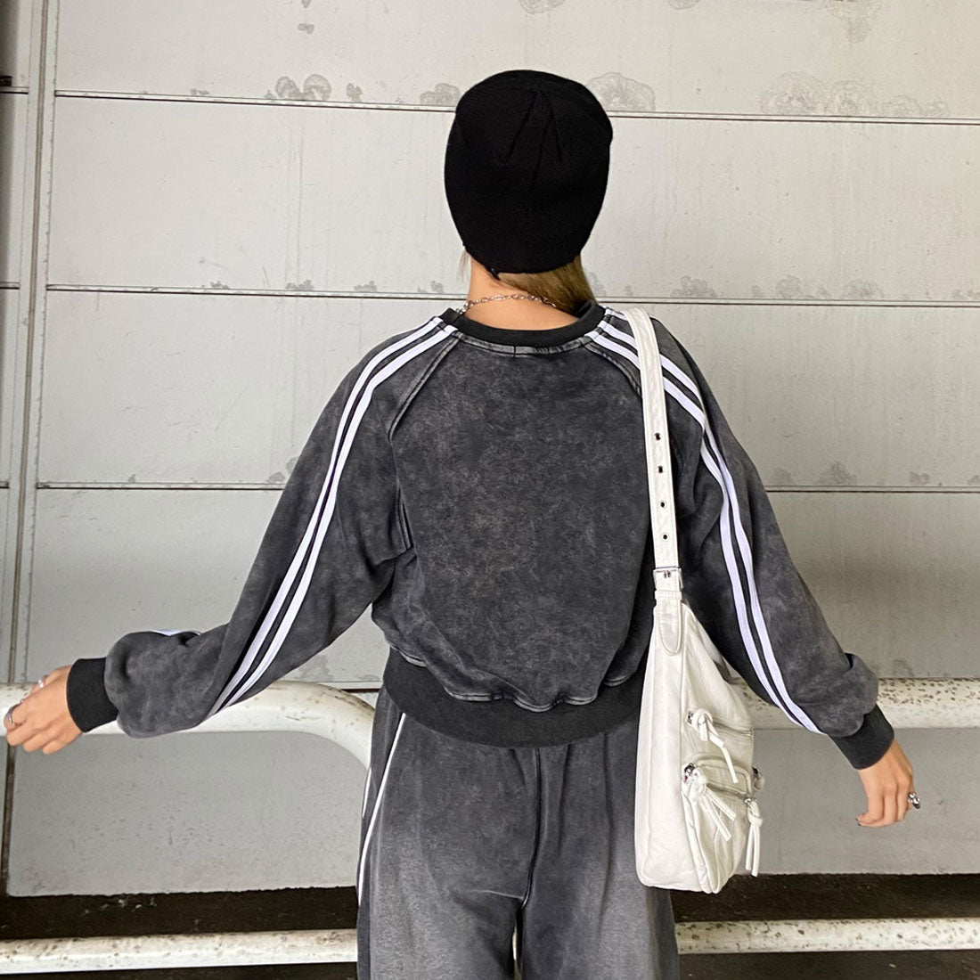 ノンヘッジ non-hedge 刺繍ロゴラインプルオーバー （グレー） グレー