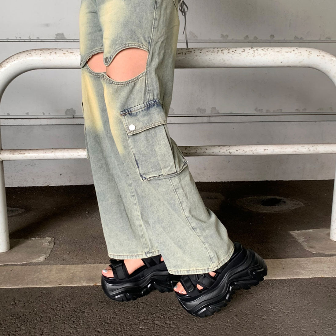 ノンヘッジ non-hedge カットワークデニムカーゴパンツ