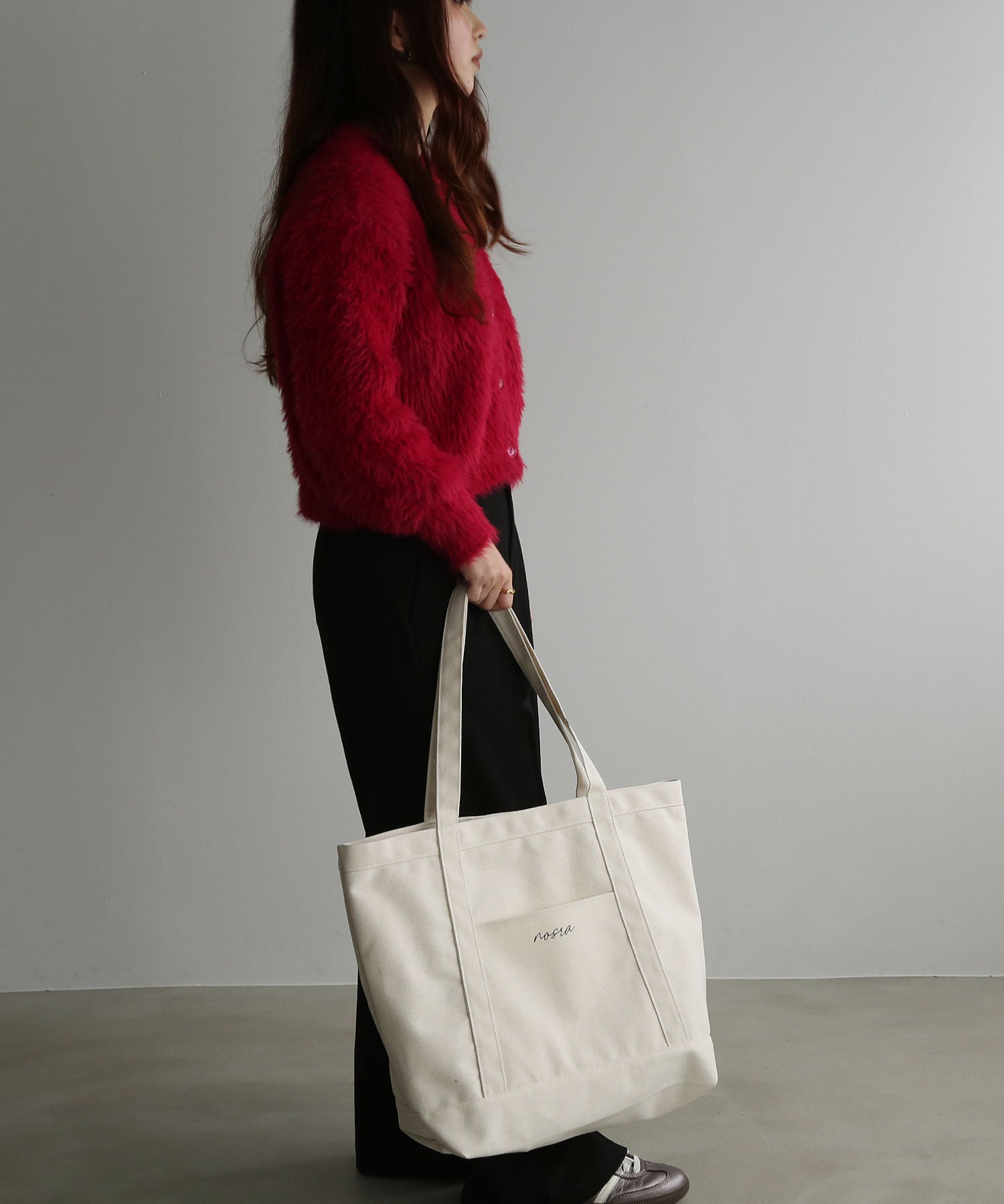 "Colleca la" Pocketed Canvas Big Tote Bag