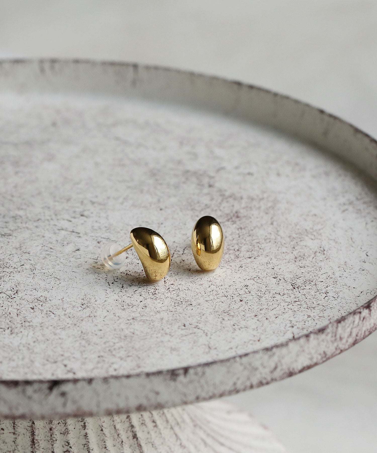 コレカラ colleca la [silver925]滴型耳釘〈金屬過敏適用〉