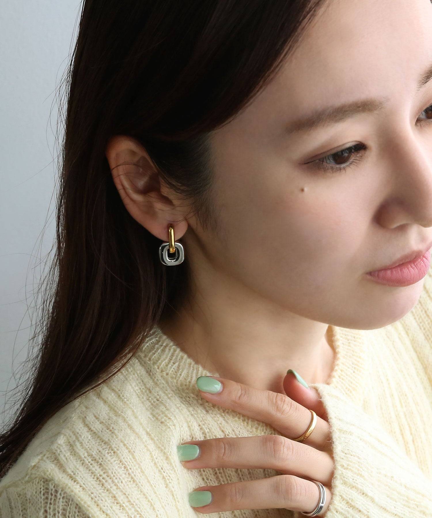 コレカラ colleca la [stainless]ステンレス・2WAYリンクピアス〈金属アレルギー対応〉 （シルバー×ゴールド） シルバー×ゴールド