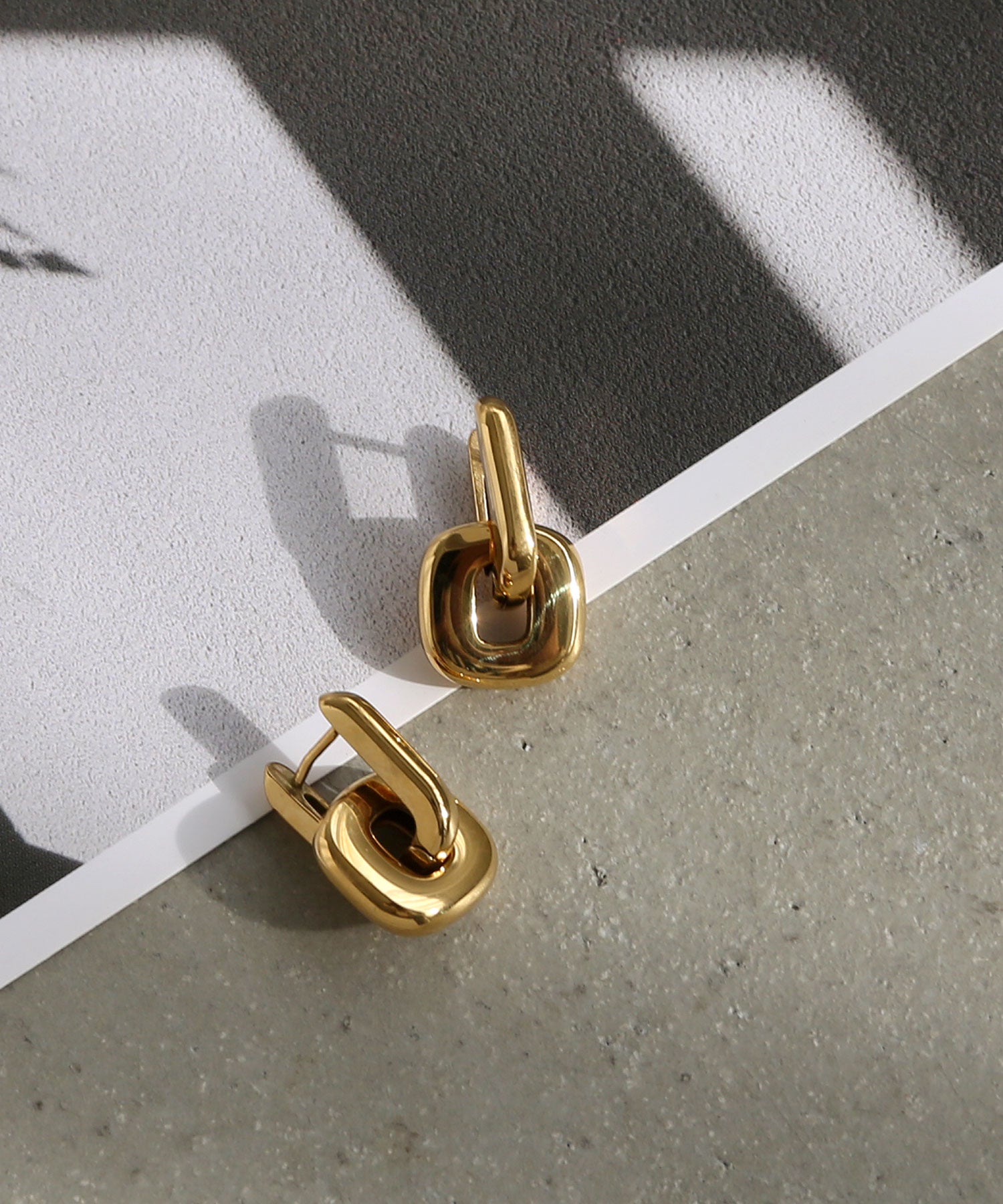 コレカラ colleca la [stainless]ステンレス・2WAYリンクピアス〈金属アレルギー対応〉 （ゴールド） ゴールド