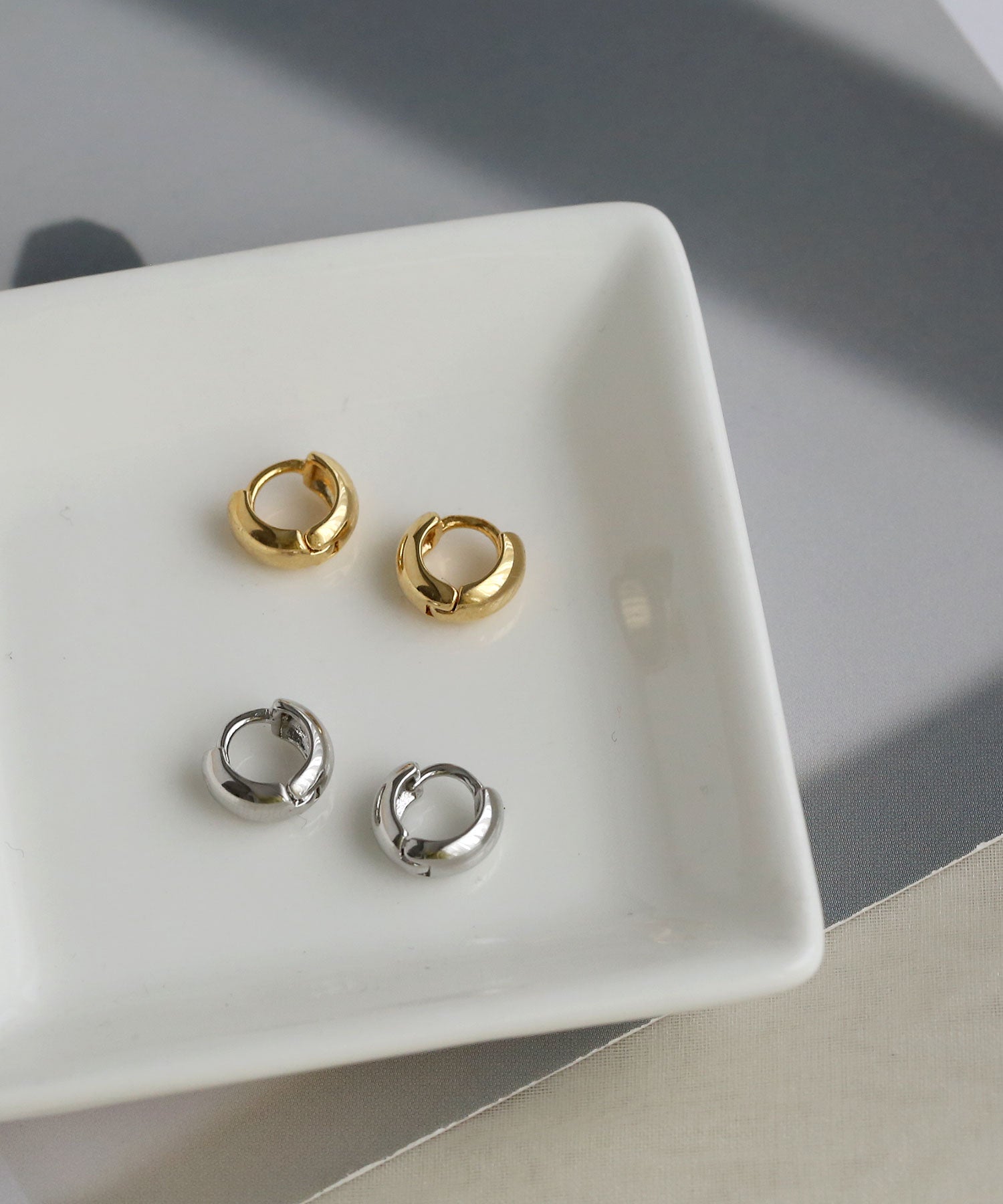 コレカラ colleca la ベーシックミニフープピアス （ゴールド） ゴールド