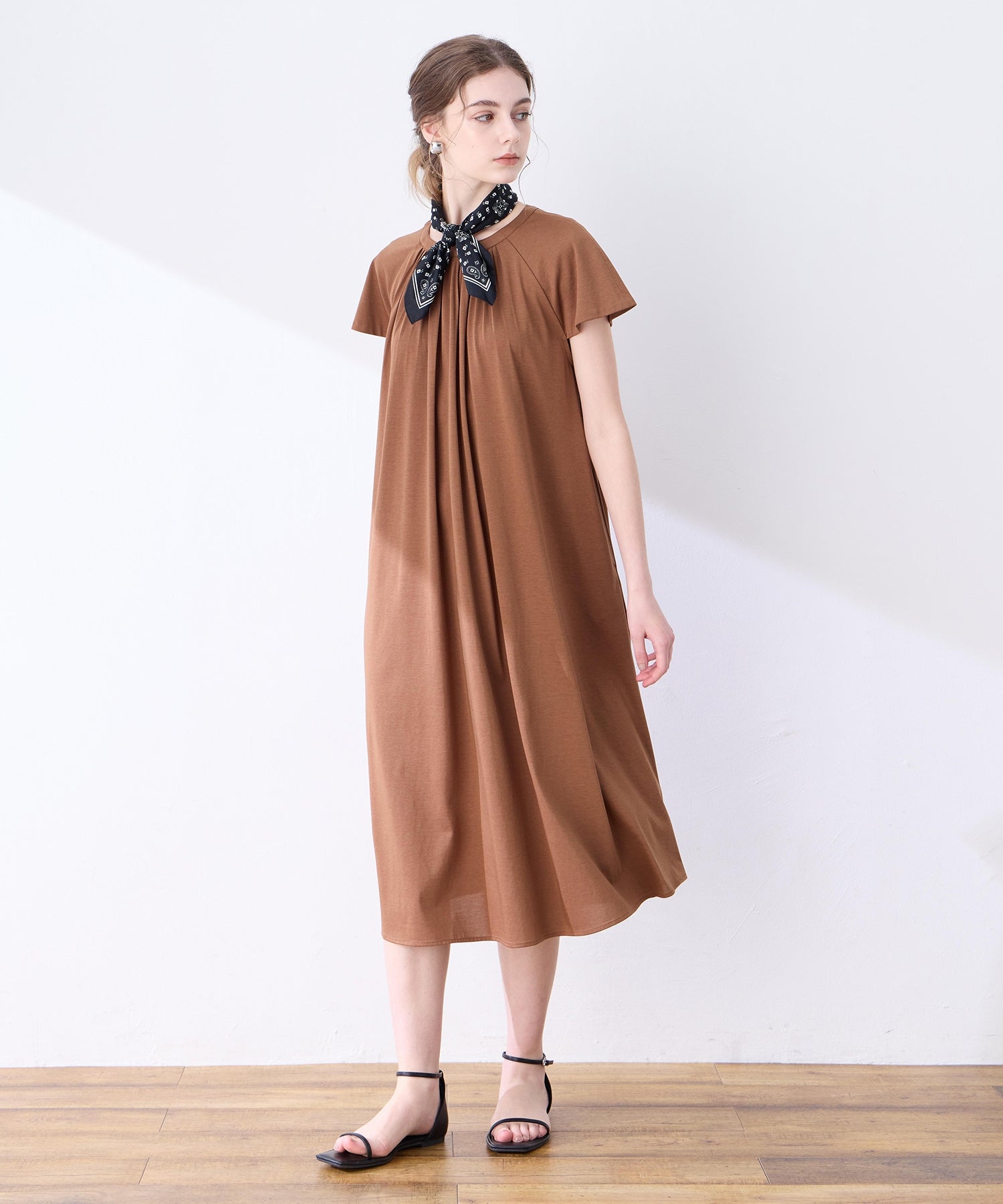 ルスークホリデー LE SOUK HOLIDAY 【接触冷感】ピンタックワンピース （ブルー） ブルー