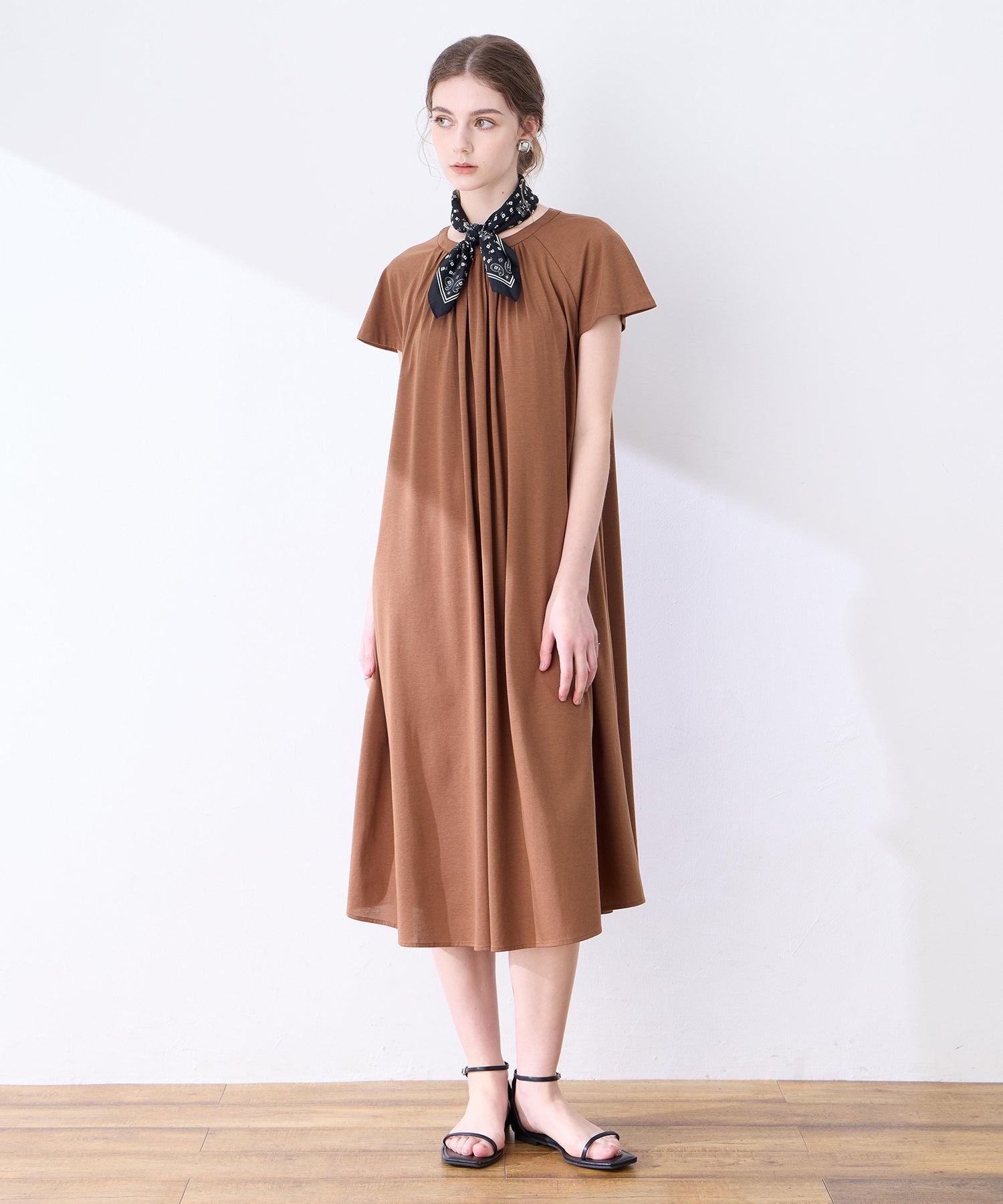 ルスークホリデー LE SOUK HOLIDAY 【接触冷感】ピンタックワンピース （ブルー） ブルー