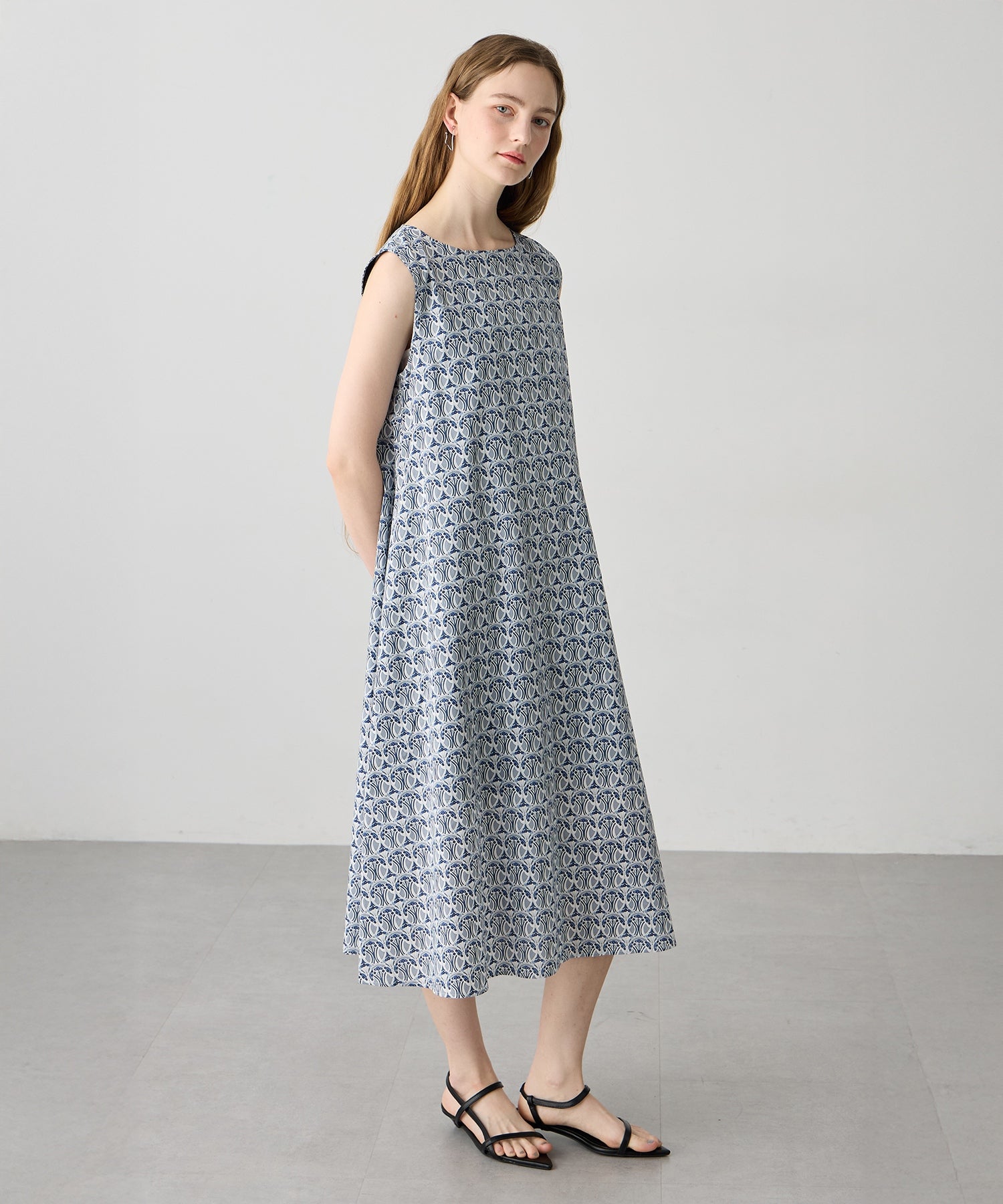ルスークホリデー LE SOUK HOLIDAY 【Liberty】リバティプリントワンピース （ネイビー） ネイビー