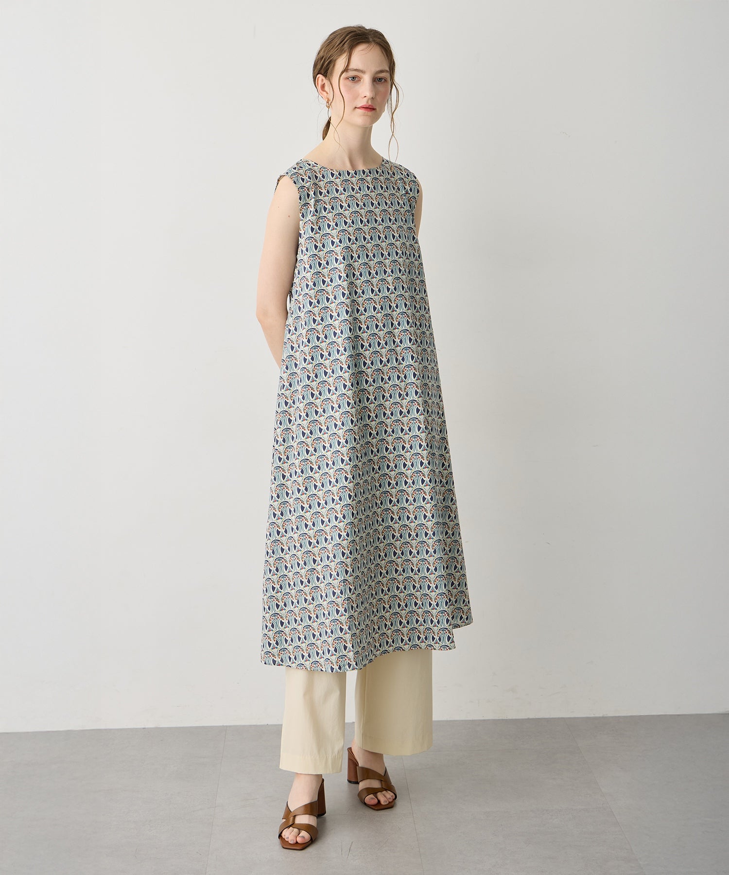 ルスークホリデー LE SOUK HOLIDAY 【Liberty】リバティプリントワンピース （ネイビー） ネイビー
