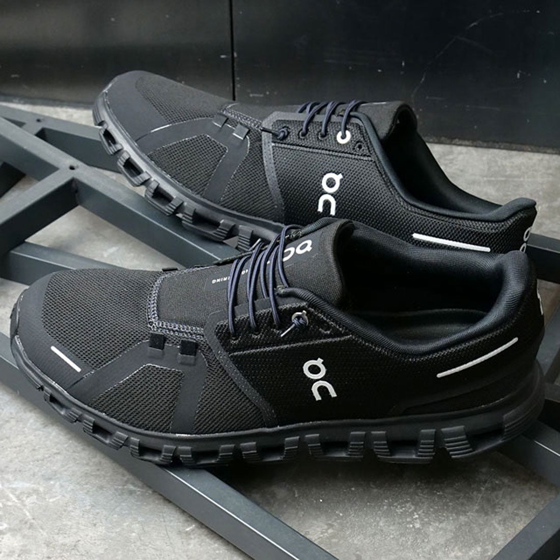On M Cloud 6 Black/Black [3MF10071043 SS25]