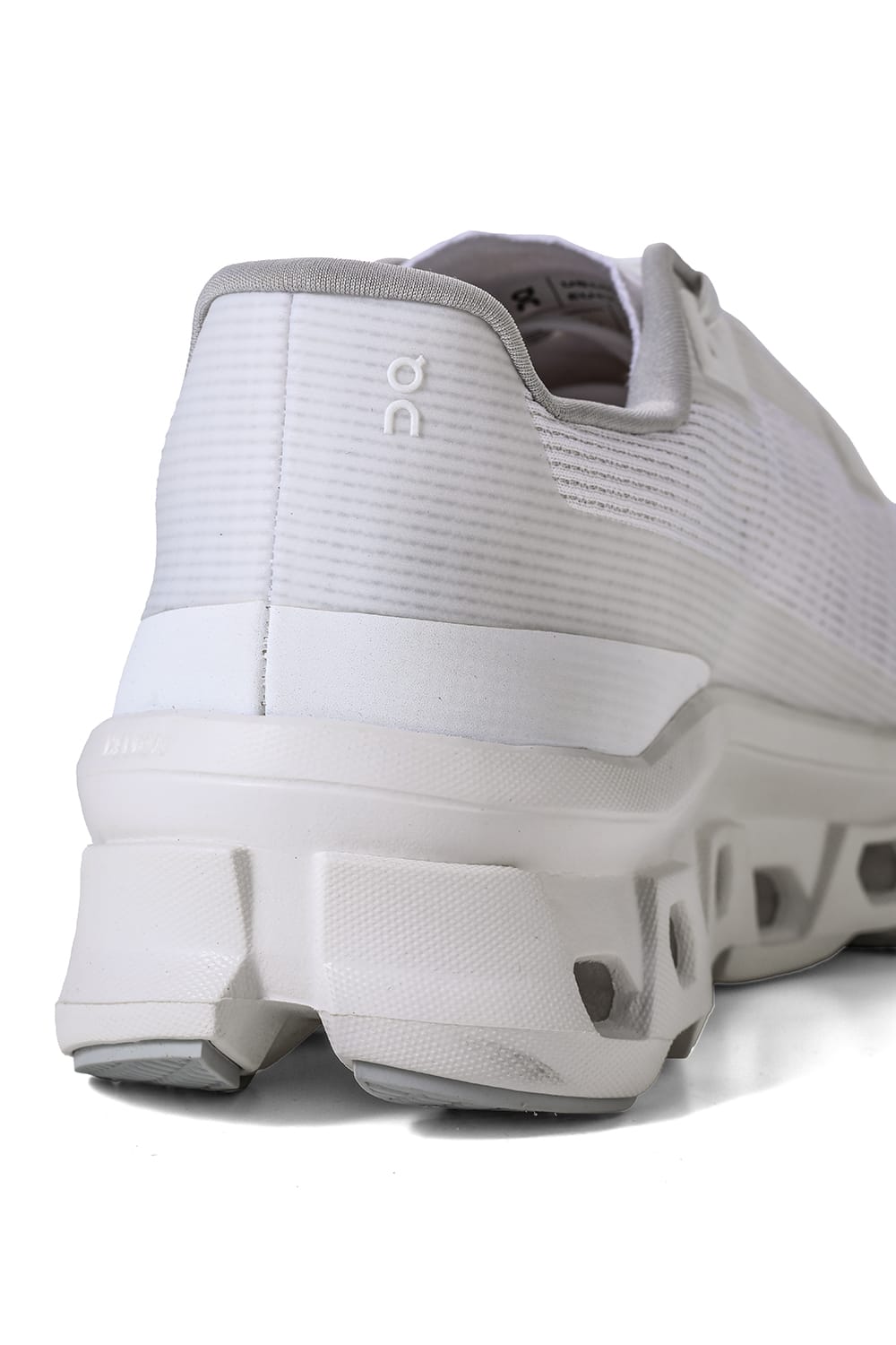 オン On Cloudmonster Void （White/White） White/White