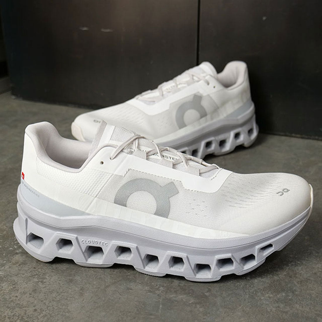 オン On Cloudmonster M White/Glacier [61.97654] （White/Glacier） White/Glacier