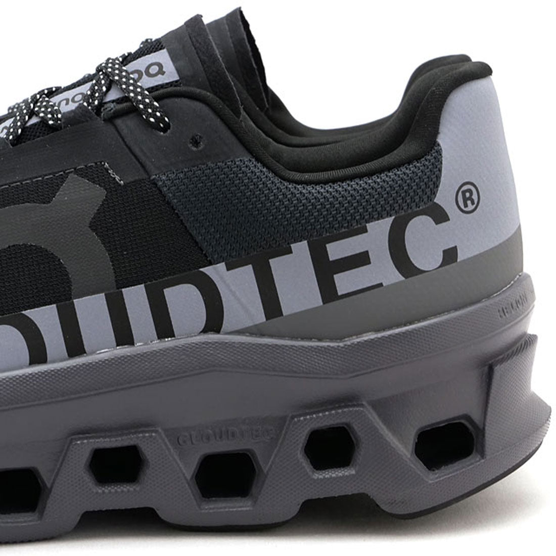 オン On Cloudmonster Lumos M Black [62.98394] （Black） Black