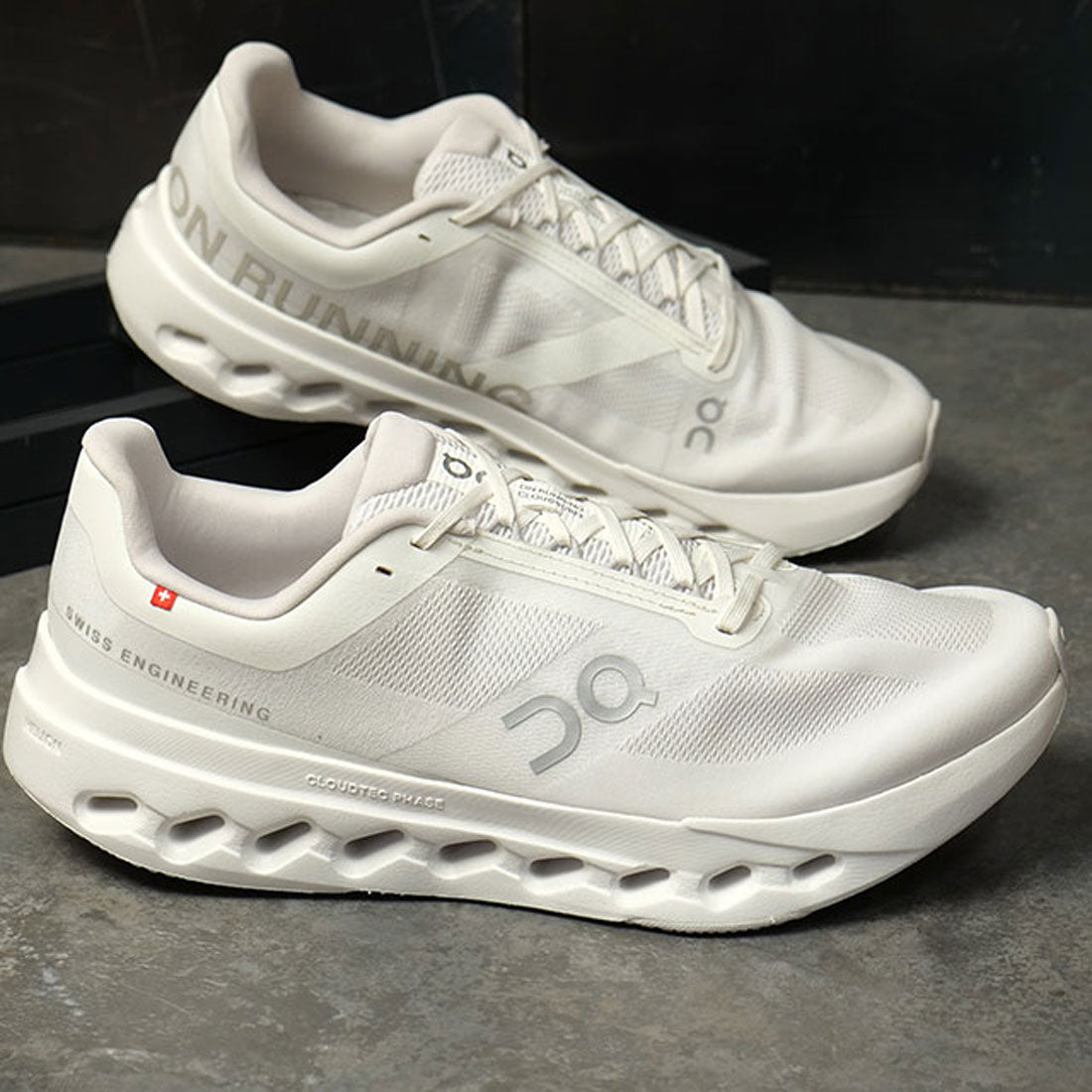 オン On Cloudsurfer Next White/White [3ME30021200] （White/White） White/White