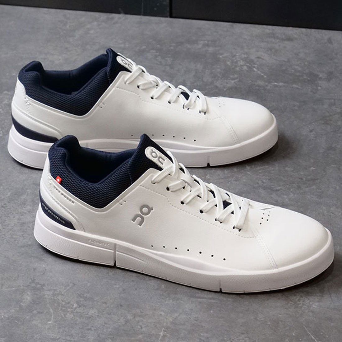 オン On M The Roger Advantage White/Midnight [3MD10640148]