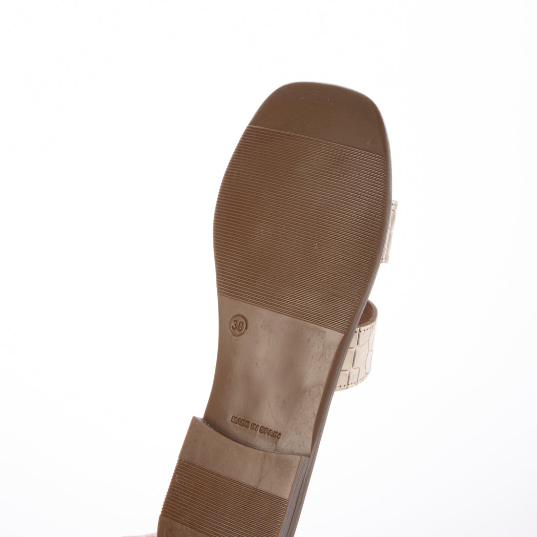 オー マイ サンダルズ Oh my Sandals スクエアトウ型押しレザーフラットサンダル （ゴールド） ゴールド